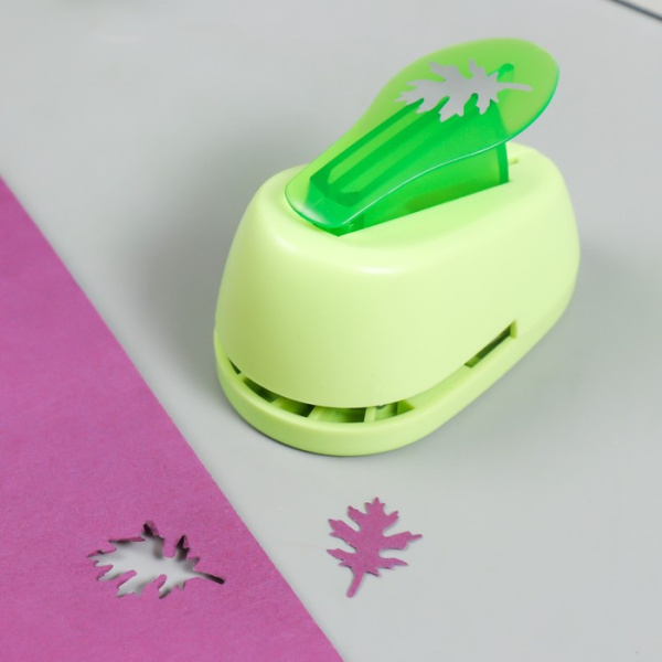 Фигурный компостер "Рукоделие. Узор 114" 7х4,1х4,5 см (Лист)