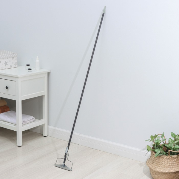 Тряпкодержатель металлический с метал.черенком 19×2×150см, цвет МИКС